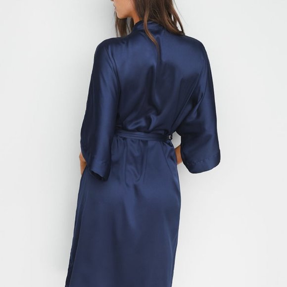 ✨NEW✨ VERY SEXY Silky Satin Robe Kimono LONG